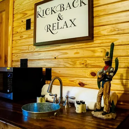 Kick Back Ranch Hotel Ramer Exterior photo