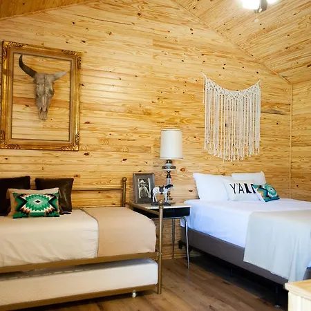 Kick Back Ranch Hotel Ramer Exterior photo