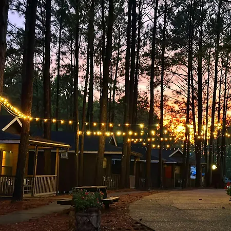 Kick Back Ranch Hotel Ramer Exterior photo